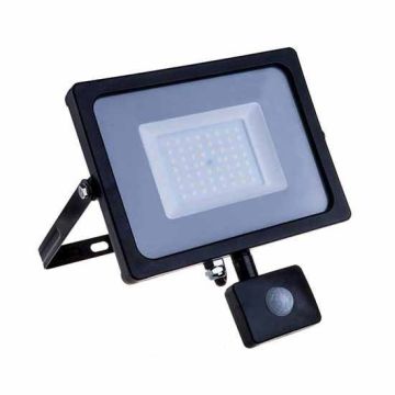 V-TAC PRO VT-20-S 20W led pir sensor floodlight SMD chip samsung warm white 3000K slim black body IP65 - SKU 451