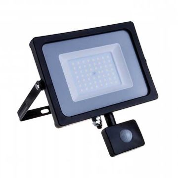 V-TAC PRO VT-50-S 50W led pir sensor floodlight SMD chip samsung cold white 6400K slim black body IP65 - SKU 471