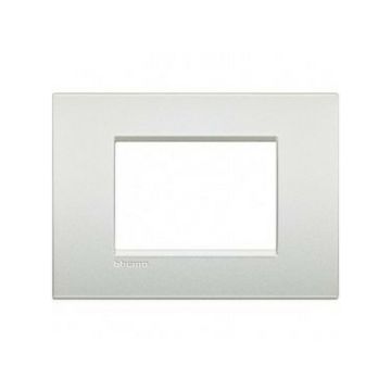Bticino LNC4803PR placca AIR 3 moduli bianco perla in metallo serie Living Light